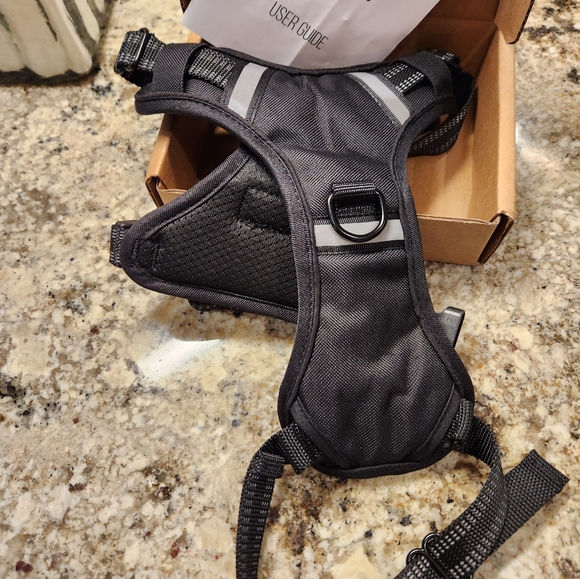 BLACK MEDIUM SIZE DOG HARNESS NEW IN BOX - Picture 3 of 6